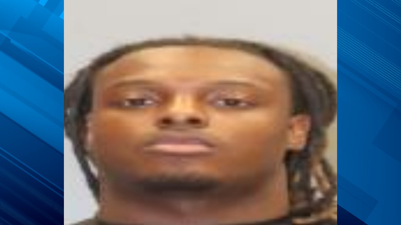 South Carolina running back, brother charged with breaking into vehicles on campus