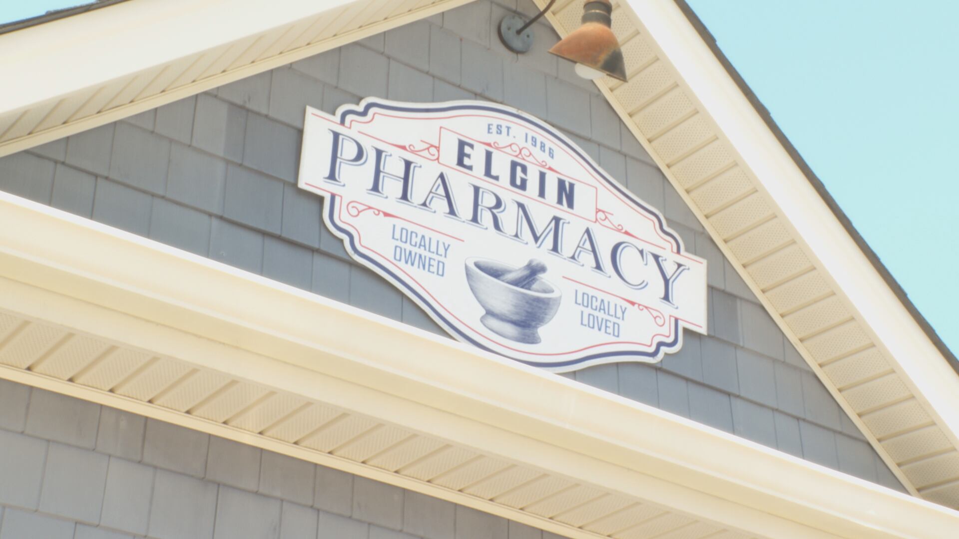 Elgin Pharmacy celebrates 40 years of independent service