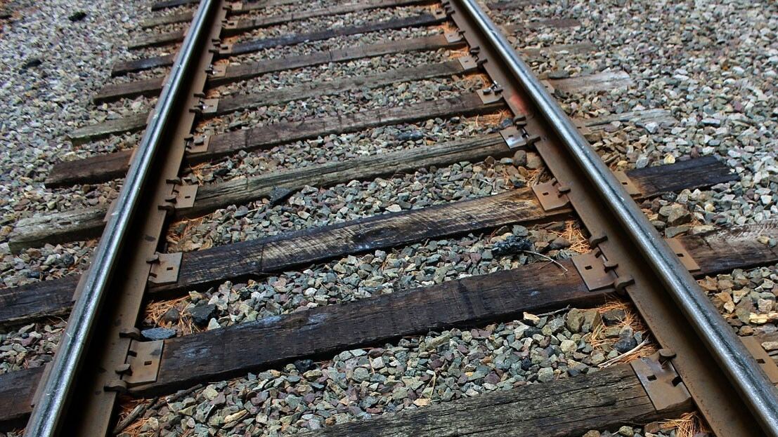 Pedestrian struck, killed by train in Clarendon County