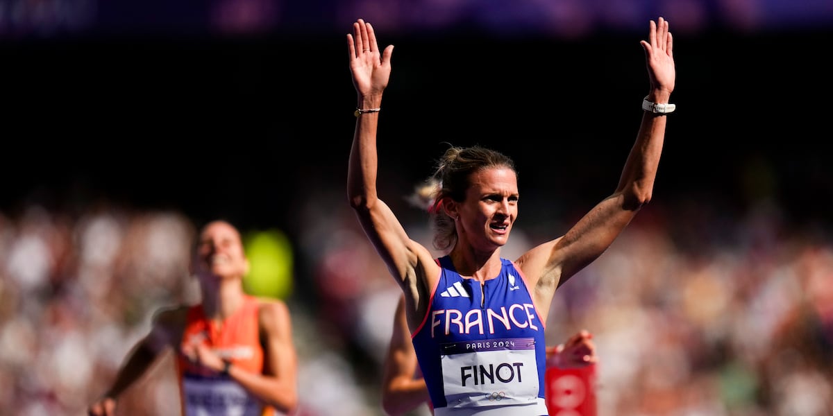 Marie Ripert Runner proposes to her boyfriend with an Olympic pin after her ...