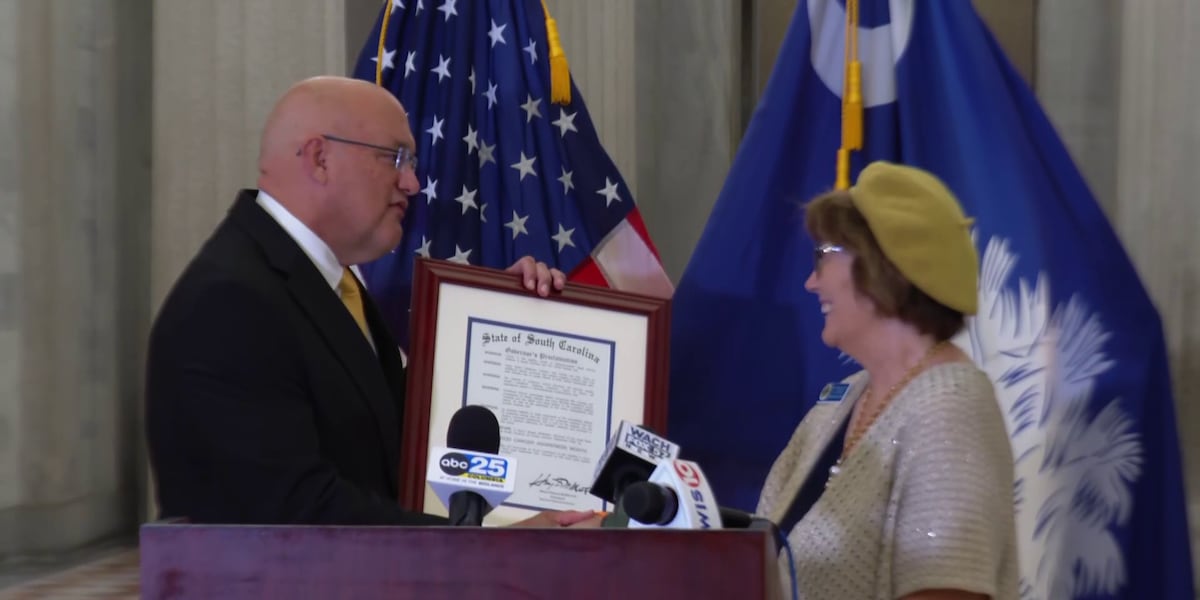 SC State House honors those affected by childhood cancer