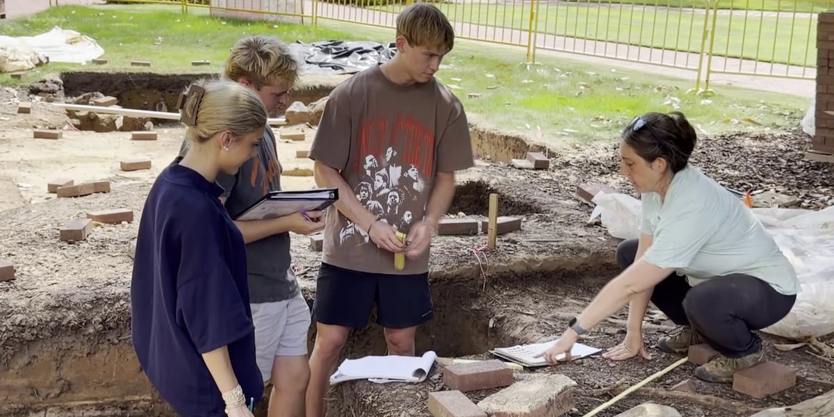 Digging near USC ‘Horseshoe' leads to 1800s-era relics