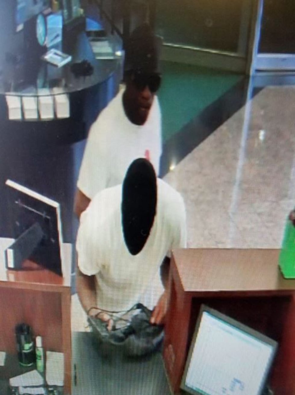 Exploding Dye Back Exploding dye pack creates unforgettable image of bank robbery suspects ...
