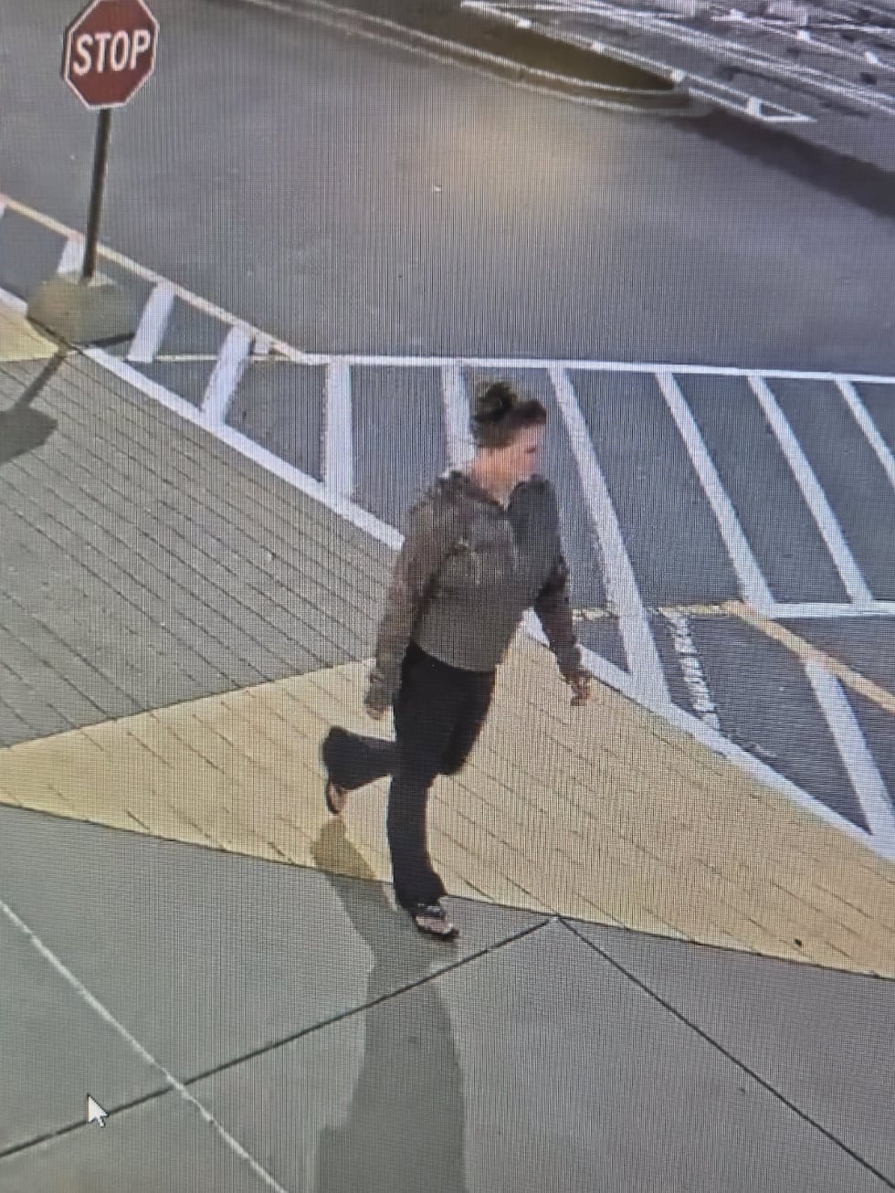 Publicadas nuevas imágenes de vigilancia de Moore