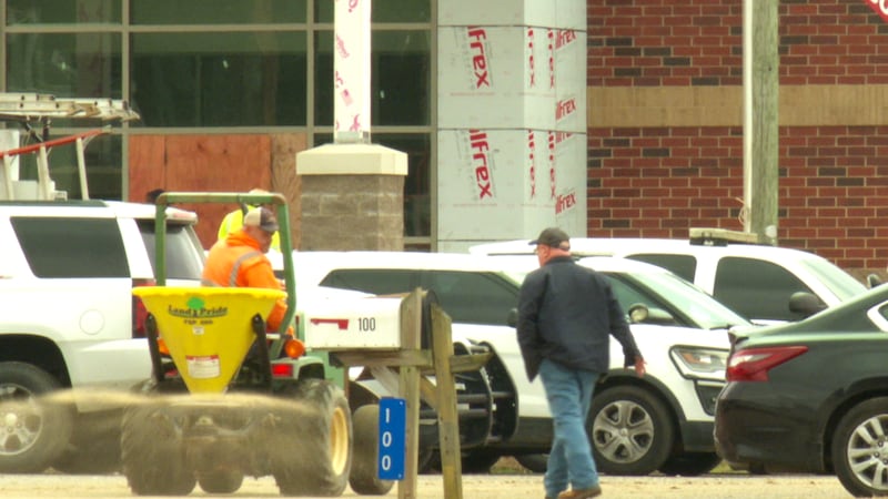 Emergency crews across Saluda County are gearing up for dangerous winter weather expected to...