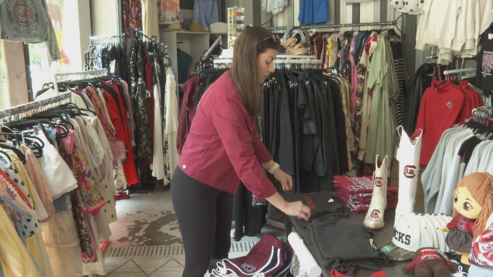 Restaurants, shops and florists staff up for one of the busiest weekends of the spring